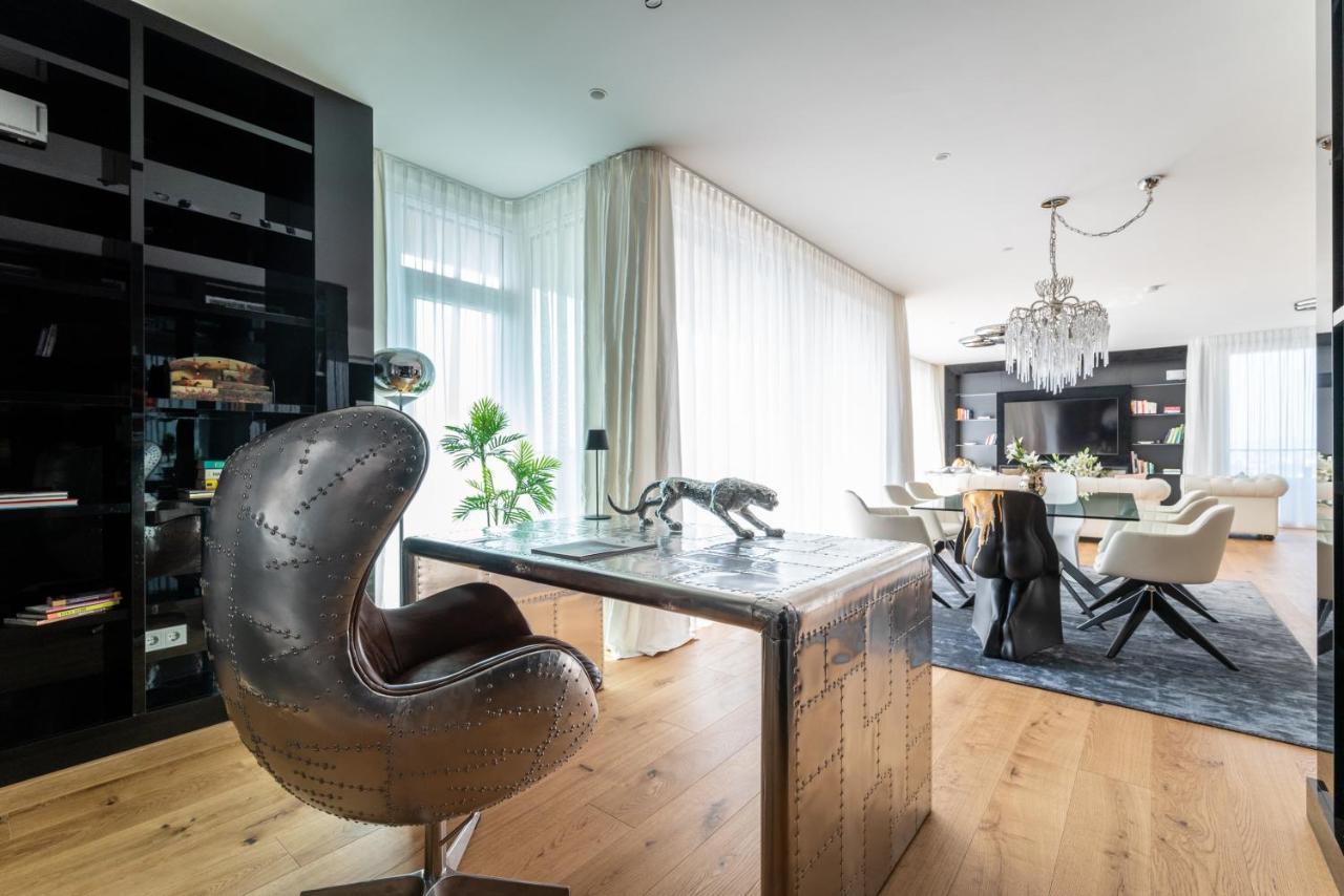 Apartamento Exclusive 2Br Skyline Penthouse By Hm Viena Exterior foto
